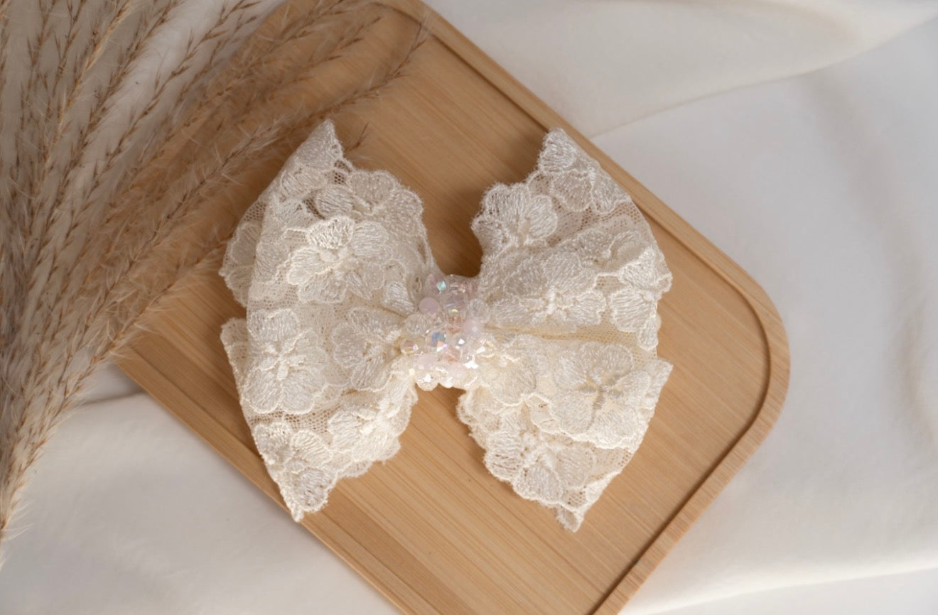 Bentiță Ivory Blossom