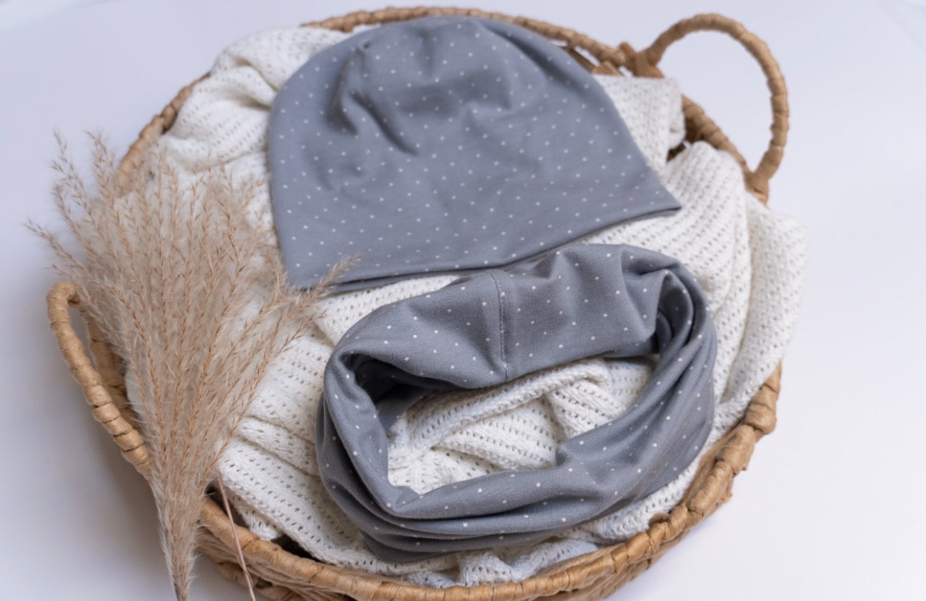Set Căciuliță & Fular Grey Dots