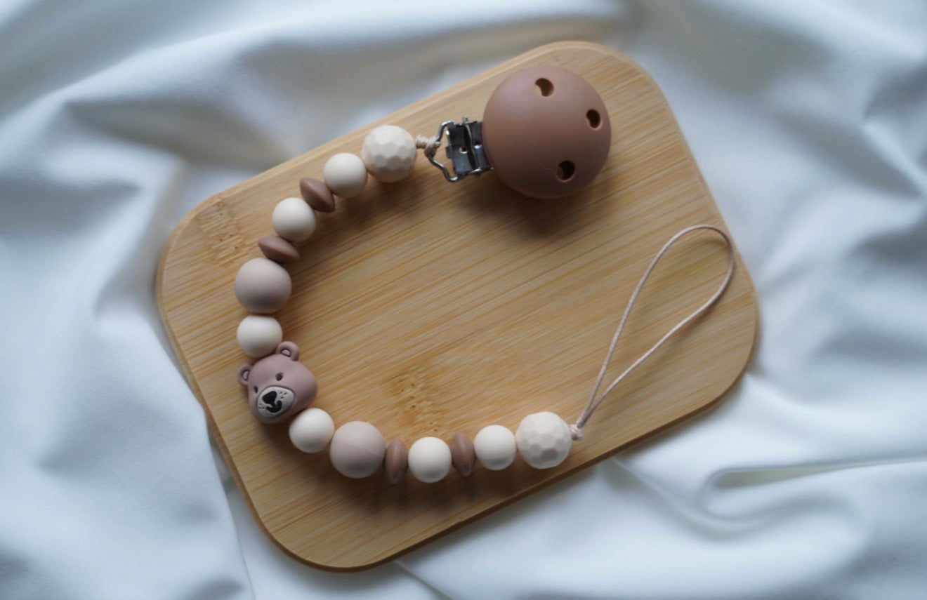 🧸 Lănțișor pentru suzetă Teddy Beige