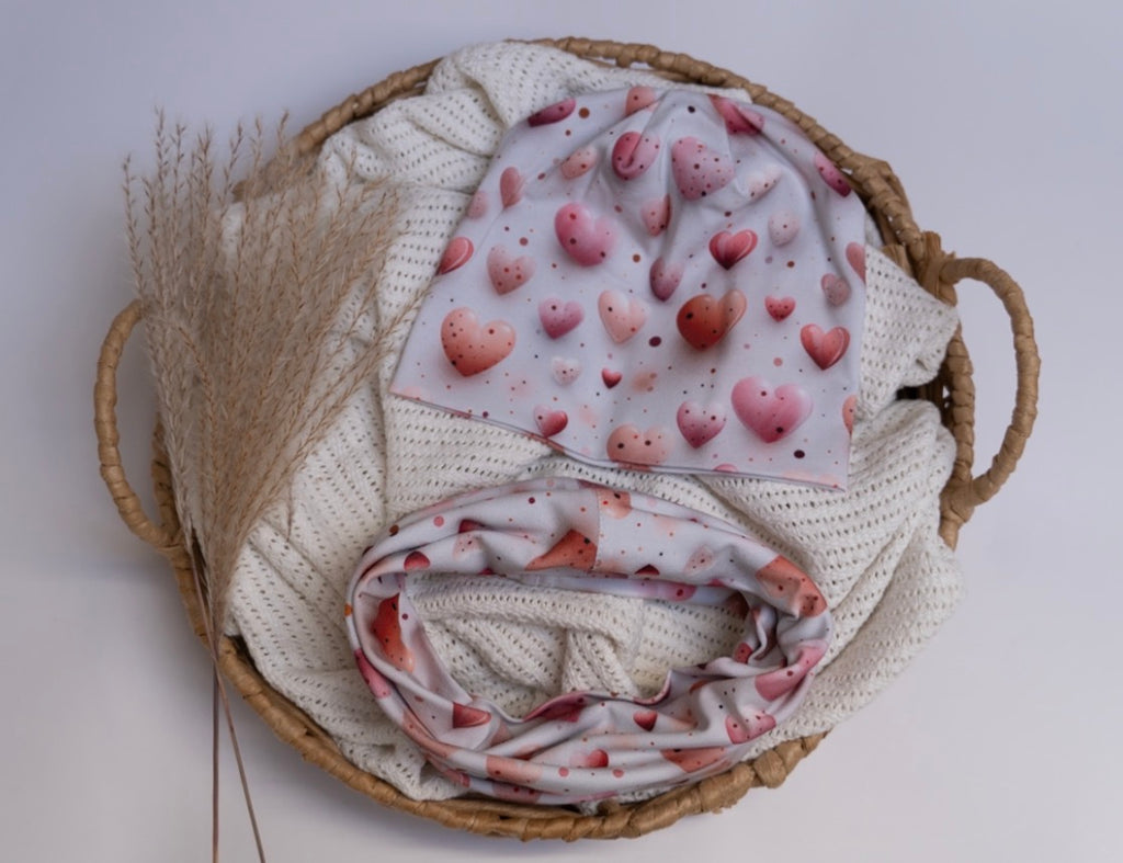 Set Căciuliță & Fular Sweet Hearts