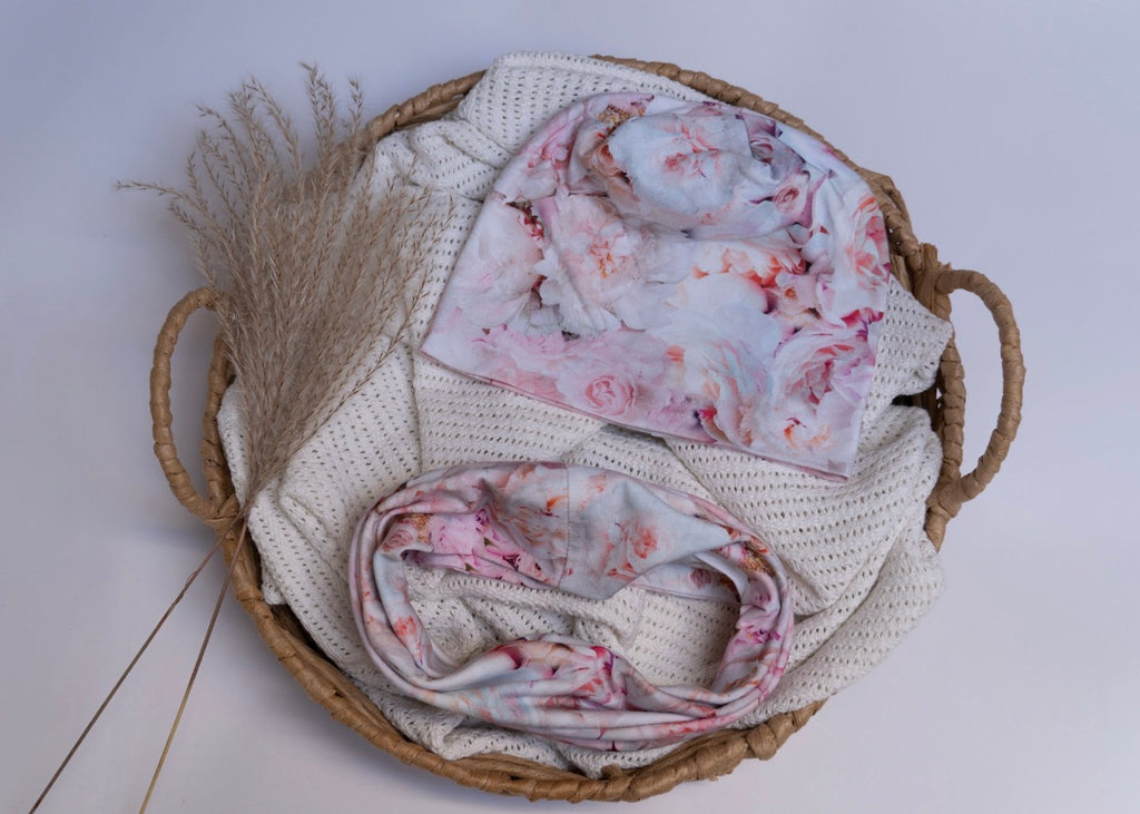 Set Căciuliță & Fular Blush Flowers